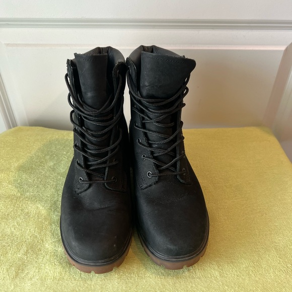 Timberland Women's Black Boots. Size 6 - Picture 5 of 13